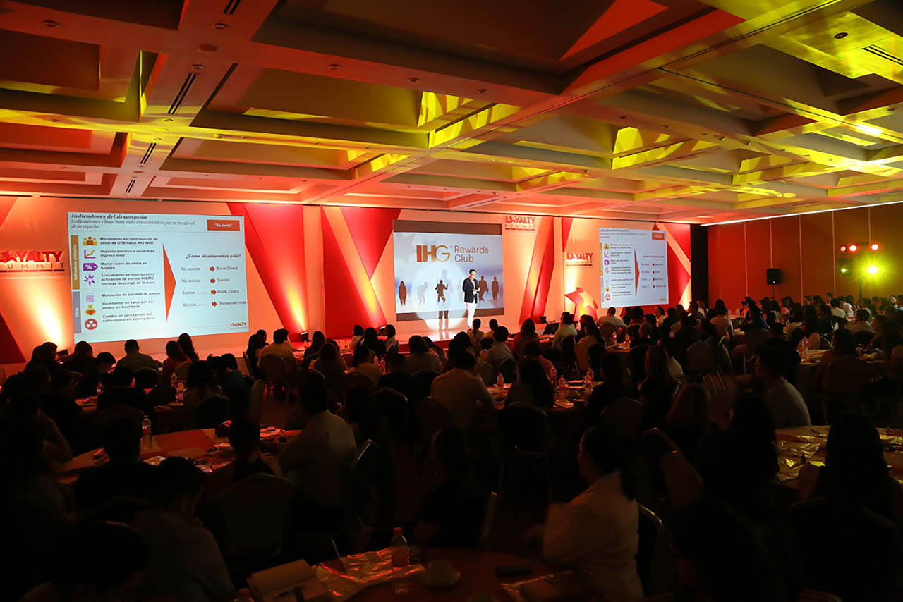 2016 Summit 0280